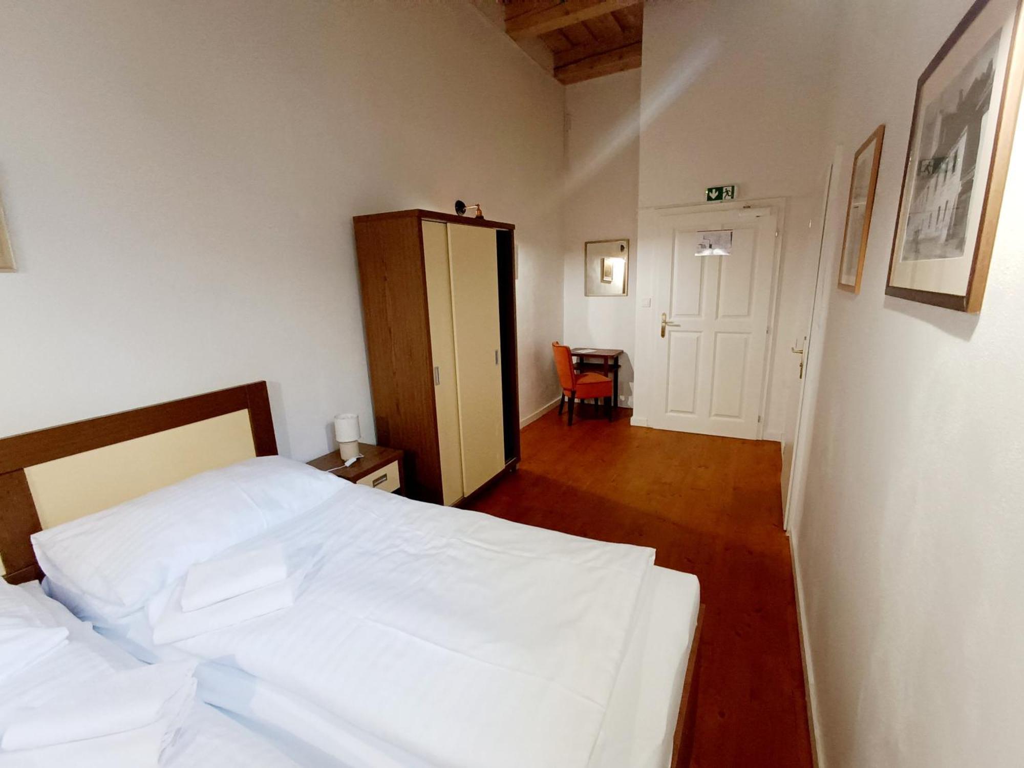 Hostel Cosmopolitan* Banska Stiavnica Exterior photo